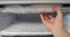 日立对开门冰箱冷藏室结冰怎样铲除